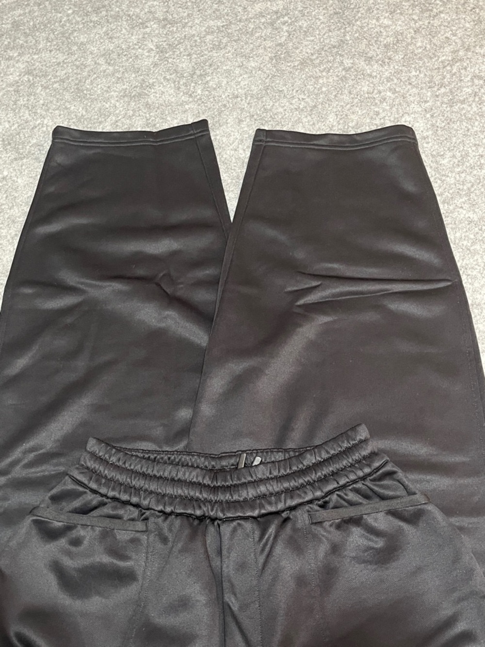 lululemon athletica Black Satin Sweatpants - Picture 4 of 8